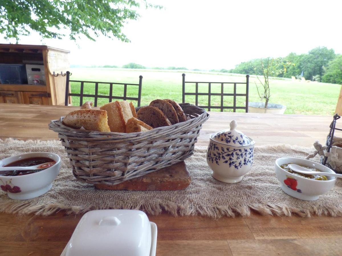 Bed and Breakfast Britavit Saint-Avit-Senieur Экстерьер фото